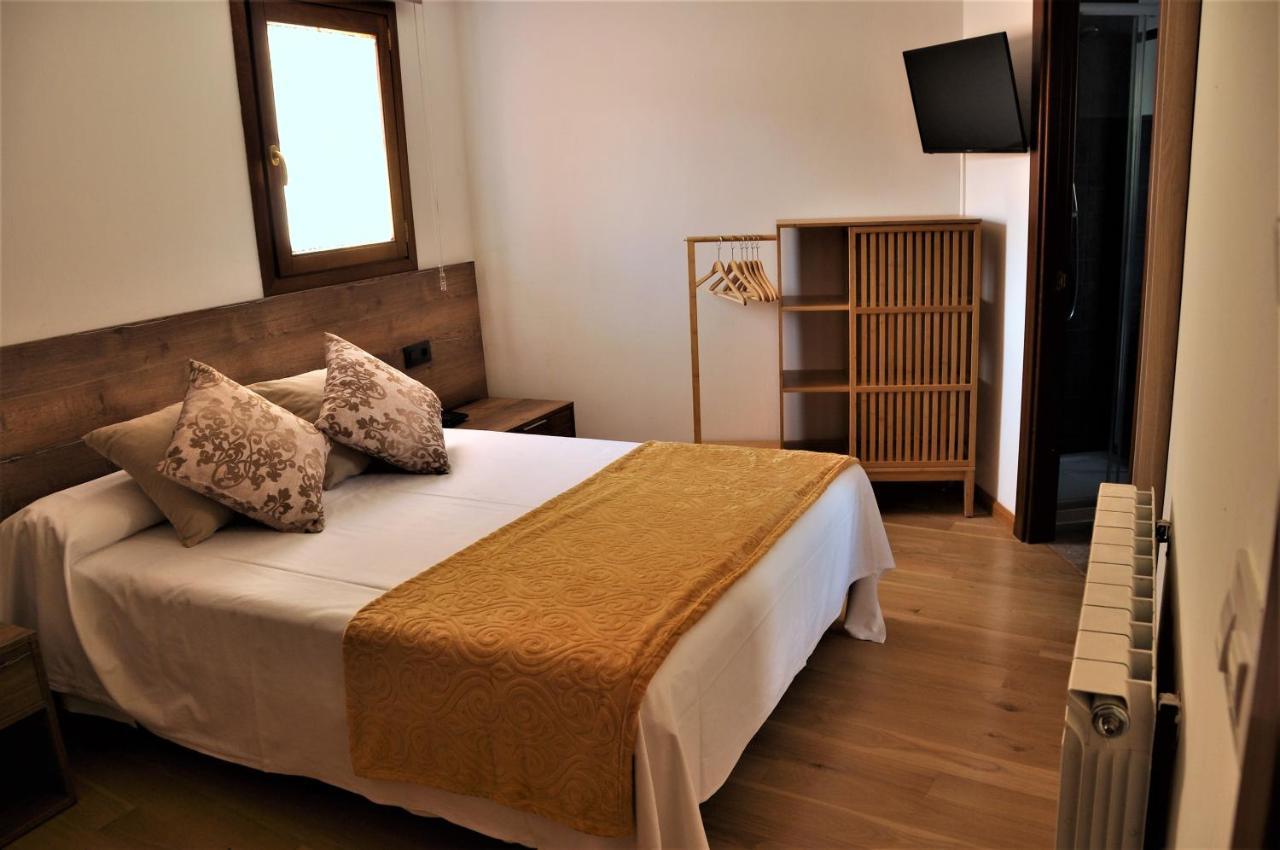 Hotel Cervaria Cervera del Rio Alhama ภายนอก รูปภาพ